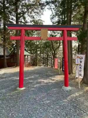 津島本宮社の{uncategorized: "未分類", other: "その他", undefined: "問題あり", building: "その他建物", grave: "お墓", sacred_gate: "鳥居", guardian: "狛犬", statue: "像", buddha: "仏像", history: "歴史", nature: "自然", garden: "庭園", animal: "動物", pagoda: "塔", temizu: "手水舎", mountain_gate: "山門・神門", sanctuary: "本殿・本堂", subordinate: "末社・摂社", art: "芸術", scenery: "景色", jizo: "地蔵", ema: "絵馬", goshuin: "御朱印", omikuji: "おみくじ", items: "授与品その他", amulet: "お守り", goshuincho: "御朱印帳", eats: "食事", festival: "お祭り", votive_dance: "神楽", shichigosan: "七五三参", wedding: "結婚式", experience: "体験その他", initially: "初詣", around: "周辺", anti_infection: "感染症対策"}