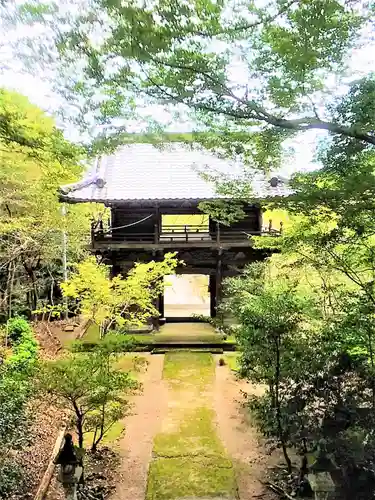 妻山神社の山門・神門