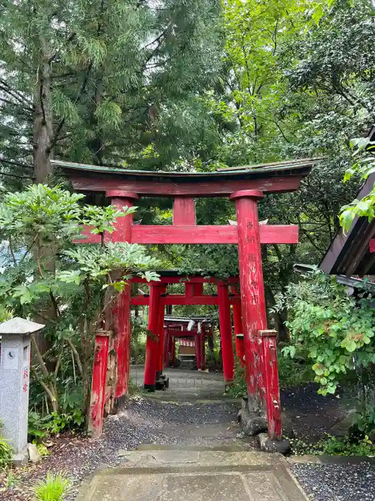 栗川稲荷神社(山形県)