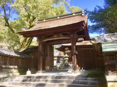 吉香神社の山門・神門