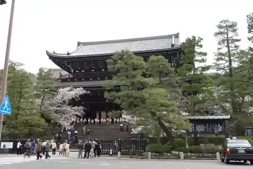 知恩院の山門