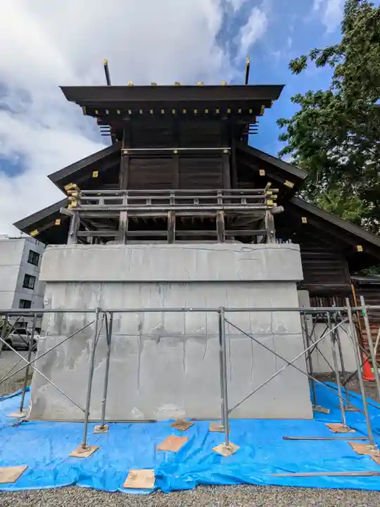 札幌諏訪神社の本殿・本堂