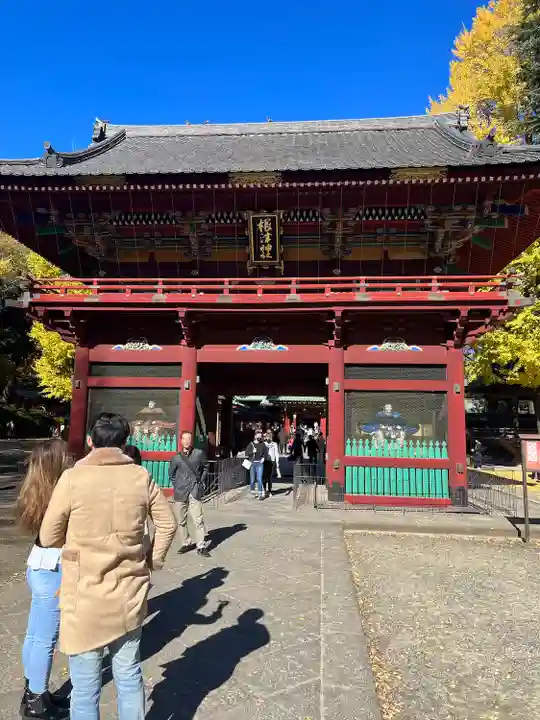 根津神社の山門・神門