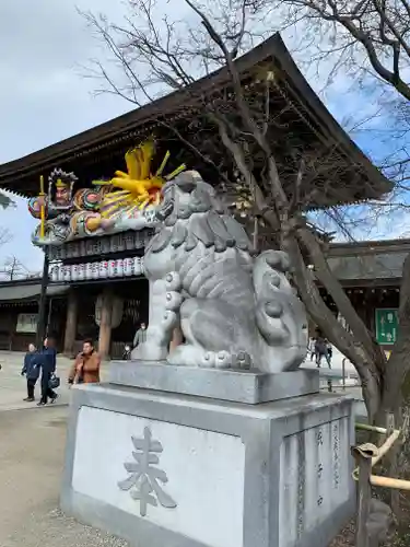 寒川神社の狛犬