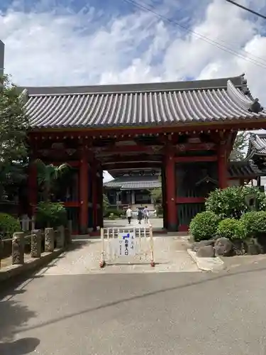 浄土宗南命山善光寺の山門・神門