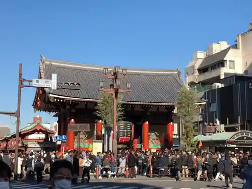 浅草寺の山門