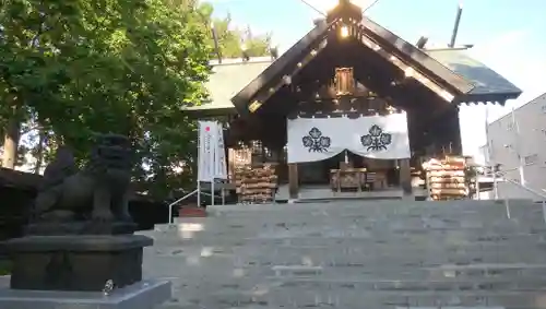 札幌諏訪神社の本殿・本堂