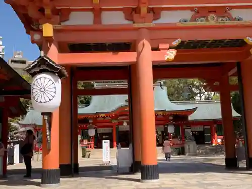 生田神社の山門