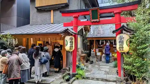 五十稲荷神社(栄寿稲荷神社)の鳥居