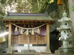 石割神社の本殿