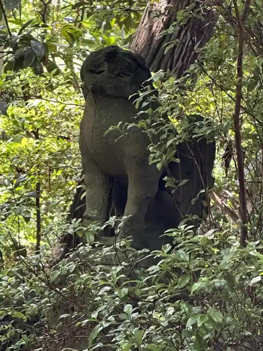 神明神社の狛犬