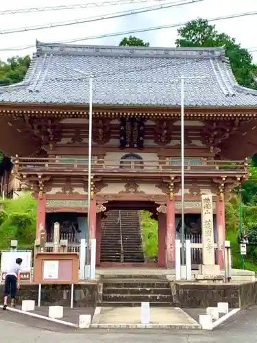 護国之寺の山門