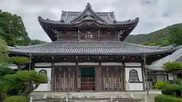 興国寺の本殿・本堂