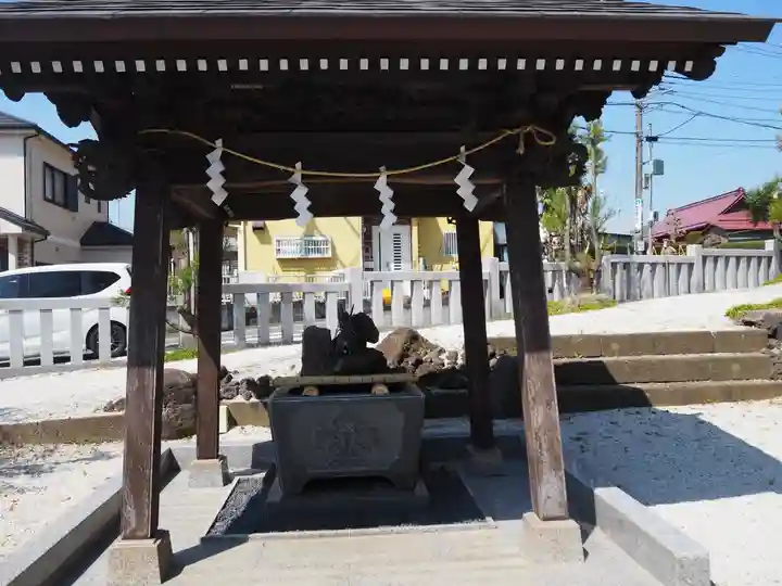 諏訪神社の手水舎