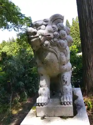 八幡神社（白山神社）の{uncategorized: "未分類", other: "その他", undefined: "問題あり", building: "その他建物", grave: "お墓", sacred_gate: "鳥居", guardian: "狛犬", statue: "像", buddha: "仏像", history: "歴史", nature: "自然", garden: "庭園", animal: "動物", pagoda: "塔", temizu: "手水舎", mountain_gate: "山門・神門", sanctuary: "本殿・本堂", subordinate: "末社・摂社", art: "芸術", scenery: "景色", jizo: "地蔵", ema: "絵馬", goshuin: "御朱印", omikuji: "おみくじ", items: "授与品その他", amulet: "お守り", goshuincho: "御朱印帳", eats: "食事", festival: "お祭り", votive_dance: "神楽", shichigosan: "七五三参", wedding: "結婚式", experience: "体験その他", initially: "初詣", around: "周辺", anti_infection: "感染症対策"}