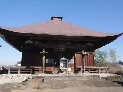 龍石寺の本殿・本堂