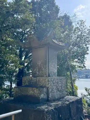 龍神社の{uncategorized: "未分類", other: "その他", undefined: "問題あり", building: "その他建物", grave: "お墓", sacred_gate: "鳥居", guardian: "狛犬", statue: "像", buddha: "仏像", history: "歴史", nature: "自然", garden: "庭園", animal: "動物", pagoda: "塔", temizu: "手水舎", mountain_gate: "山門・神門", sanctuary: "本殿・本堂", subordinate: "末社・摂社", art: "芸術", scenery: "景色", jizo: "地蔵", ema: "絵馬", goshuin: "御朱印", omikuji: "おみくじ", items: "授与品その他", amulet: "お守り", goshuincho: "御朱印帳", eats: "食事", festival: "お祭り", votive_dance: "神楽", shichigosan: "七五三参", wedding: "結婚式", experience: "体験その他", initially: "初詣", around: "周辺", anti_infection: "感染症対策"}