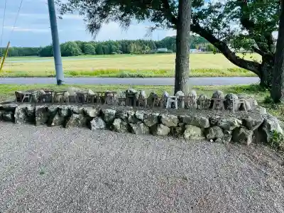 伊勢庭神社の{uncategorized: "未分類", other: "その他", undefined: "問題あり", building: "その他建物", grave: "お墓", sacred_gate: "鳥居", guardian: "狛犬", statue: "像", buddha: "仏像", history: "歴史", nature: "自然", garden: "庭園", animal: "動物", pagoda: "塔", temizu: "手水舎", mountain_gate: "山門・神門", sanctuary: "本殿・本堂", subordinate: "末社・摂社", art: "芸術", scenery: "景色", jizo: "地蔵", ema: "絵馬", goshuin: "御朱印", omikuji: "おみくじ", items: "授与品その他", amulet: "お守り", goshuincho: "御朱印帳", eats: "食事", festival: "お祭り", votive_dance: "神楽", shichigosan: "七五三参", wedding: "結婚式", experience: "体験その他", initially: "初詣", around: "周辺", anti_infection: "感染症対策"}