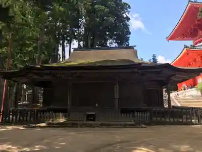 壇上伽藍の本殿・本堂