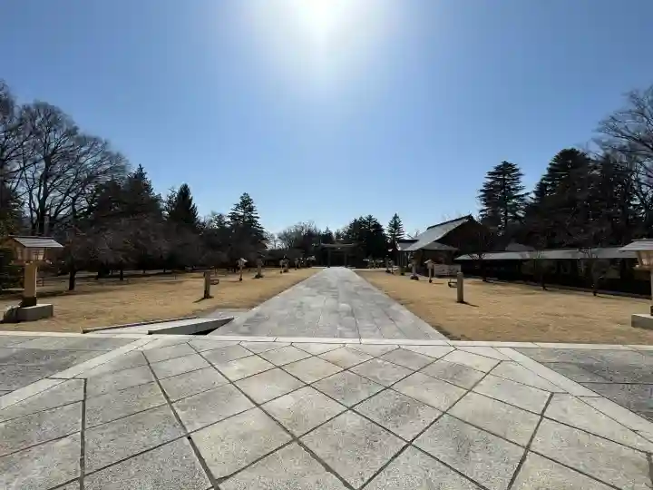 長野縣護國神社の{uncategorized: "未分類", other: "その他", undefined: "問題あり", building: "その他建物", grave: "お墓", sacred_gate: "鳥居", guardian: "狛犬", statue: "像", buddha: "仏像", history: "歴史", nature: "自然", garden: "庭園", animal: "動物", pagoda: "塔", temizu: "手水舎", mountain_gate: "山門・神門", sanctuary: "本殿・本堂", subordinate: "末社・摂社", art: "芸術", scenery: "景色", jizo: "地蔵", ema: "絵馬", goshuin: "御朱印", omikuji: "おみくじ", items: "授与品その他", amulet: "お守り", goshuincho: "御朱印帳", eats: "食事", festival: "お祭り", votive_dance: "神楽", shichigosan: "七五三参", wedding: "結婚式", experience: "体験その他", initially: "初詣", around: "周辺", anti_infection: "感染症対策"}