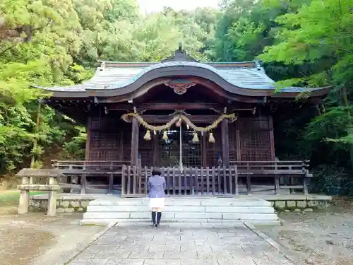 八幡神社（市之倉町）の本殿