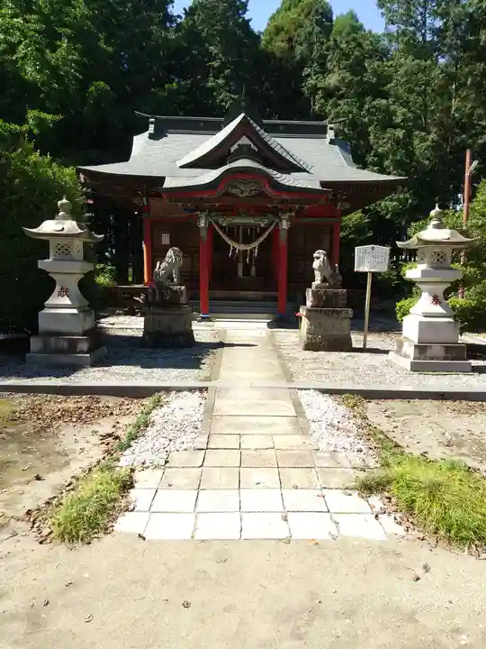 白髭神社の本殿・本堂