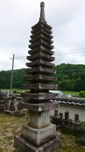 興勝寺の塔