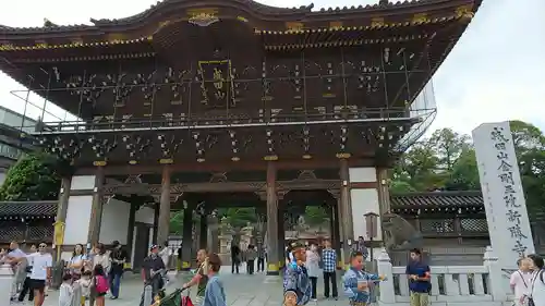 成田山新勝寺の山門・神門