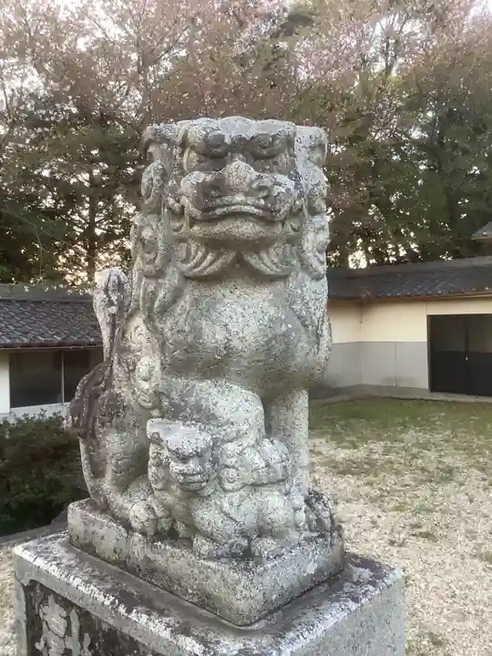 八幡宮(西田八幡宮)の狛犬