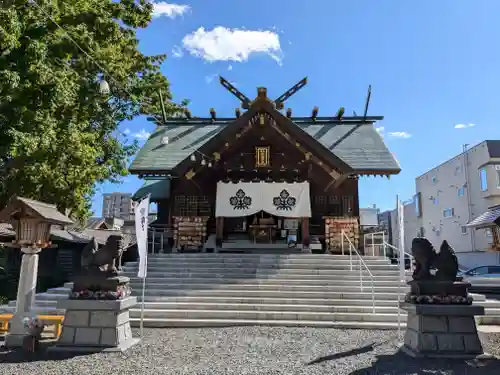 札幌諏訪神社の本殿・本堂