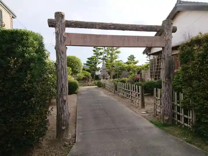 観音寺の山門・神門