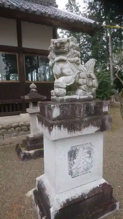 神明神社(富加町)の狛犬