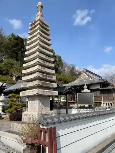 多田幸寺の塔