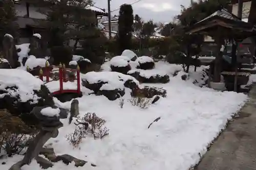 大鏑神社の庭園