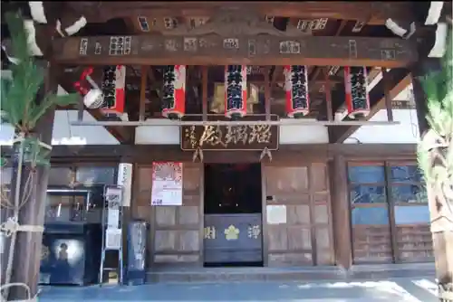 新井薬師（梅照院）の本殿・本堂