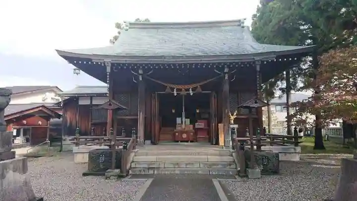 奥田神社の本殿・本堂
