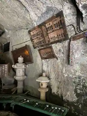 銭洗弁財天宇賀福神社(神奈川県)