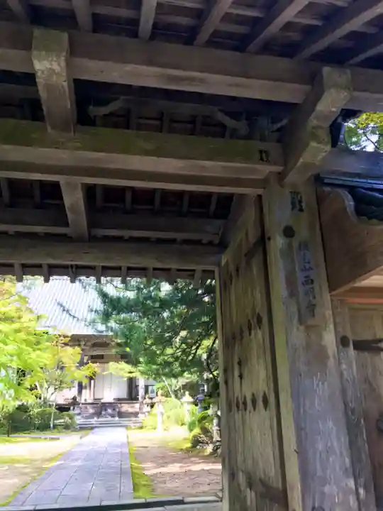 西明寺の山門・神門