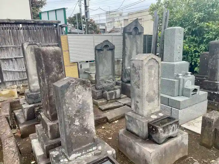宝祥寺の{uncategorized: "未分類", other: "その他", undefined: "問題あり", building: "その他建物", grave: "お墓", sacred_gate: "鳥居", guardian: "狛犬", statue: "像", buddha: "仏像", history: "歴史", nature: "自然", garden: "庭園", animal: "動物", pagoda: "塔", temizu: "手水舎", mountain_gate: "山門・神門", sanctuary: "本殿・本堂", subordinate: "末社・摂社", art: "芸術", scenery: "景色", jizo: "地蔵", ema: "絵馬", goshuin: "御朱印", omikuji: "おみくじ", items: "授与品その他", amulet: "お守り", goshuincho: "御朱印帳", eats: "食事", festival: "お祭り", votive_dance: "神楽", shichigosan: "七五三参", wedding: "結婚式", experience: "体験その他", initially: "初詣", around: "周辺", anti_infection: "感染症対策"}