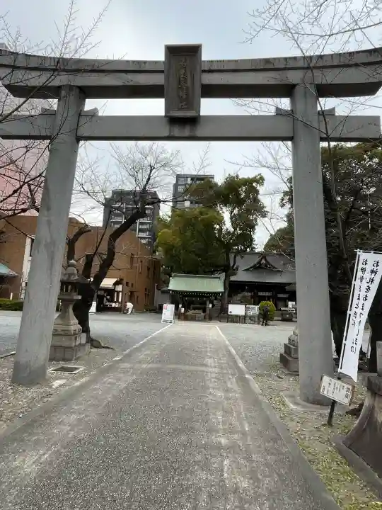 若宮八幡社の{uncategorized: "未分類", other: "その他", undefined: "問題あり", building: "その他建物", grave: "お墓", sacred_gate: "鳥居", guardian: "狛犬", statue: "像", buddha: "仏像", history: "歴史", nature: "自然", garden: "庭園", animal: "動物", pagoda: "塔", temizu: "手水舎", mountain_gate: "山門・神門", sanctuary: "本殿・本堂", subordinate: "末社・摂社", art: "芸術", scenery: "景色", jizo: "地蔵", ema: "絵馬", goshuin: "御朱印", omikuji: "おみくじ", items: "授与品その他", amulet: "お守り", goshuincho: "御朱印帳", eats: "食事", festival: "お祭り", votive_dance: "神楽", shichigosan: "七五三参", wedding: "結婚式", experience: "体験その他", initially: "初詣", around: "周辺", anti_infection: "感染症対策"}