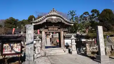 寺岡山元三大師の本殿・本堂