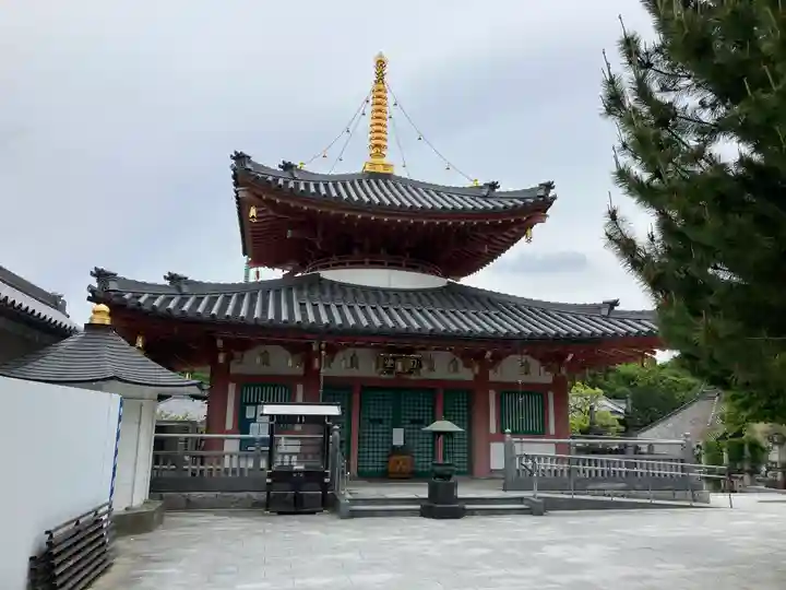 八事山 興正寺の塔