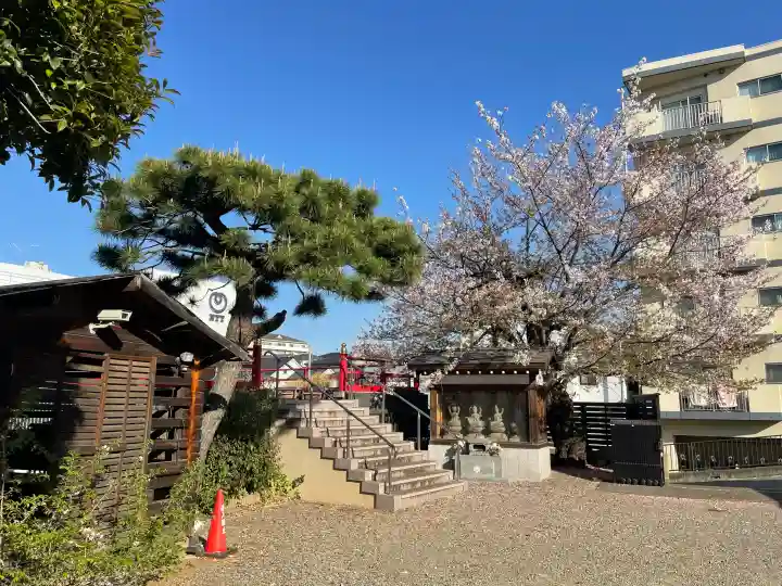 福徳院不動尊の{uncategorized: "未分類", other: "その他", undefined: "問題あり", building: "その他建物", grave: "お墓", sacred_gate: "鳥居", guardian: "狛犬", statue: "像", buddha: "仏像", history: "歴史", nature: "自然", garden: "庭園", animal: "動物", pagoda: "塔", temizu: "手水舎", mountain_gate: "山門・神門", sanctuary: "本殿・本堂", subordinate: "末社・摂社", art: "芸術", scenery: "景色", jizo: "地蔵", ema: "絵馬", goshuin: "御朱印", omikuji: "おみくじ", items: "授与品その他", amulet: "お守り", goshuincho: "御朱印帳", eats: "食事", festival: "お祭り", votive_dance: "神楽", shichigosan: "七五三参", wedding: "結婚式", experience: "体験その他", initially: "初詣", around: "周辺", anti_infection: "感染症対策"}
