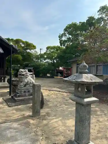 白鬚神社の{uncategorized: "未分類", other: "その他", undefined: "問題あり", building: "その他建物", grave: "お墓", sacred_gate: "鳥居", guardian: "狛犬", statue: "像", buddha: "仏像", history: "歴史", nature: "自然", garden: "庭園", animal: "動物", pagoda: "塔", temizu: "手水舎", mountain_gate: "山門・神門", sanctuary: "本殿・本堂", subordinate: "末社・摂社", art: "芸術", scenery: "景色", jizo: "地蔵", ema: "絵馬", goshuin: "御朱印", omikuji: "おみくじ", items: "授与品その他", amulet: "お守り", goshuincho: "御朱印帳", eats: "食事", festival: "お祭り", votive_dance: "神楽", shichigosan: "七五三参", wedding: "結婚式", experience: "体験その他", initially: "初詣", around: "周辺", anti_infection: "感染症対策"}