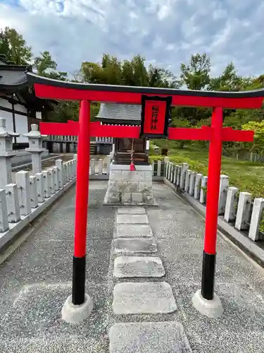 闘鶏野神社の末社