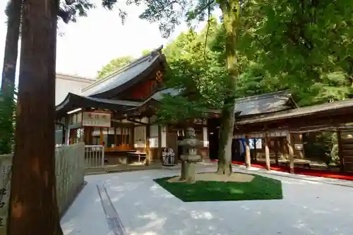 枚岡神社の庭園