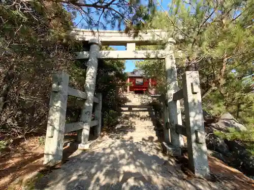 御山神社(厳島神社奧宮)の鳥居