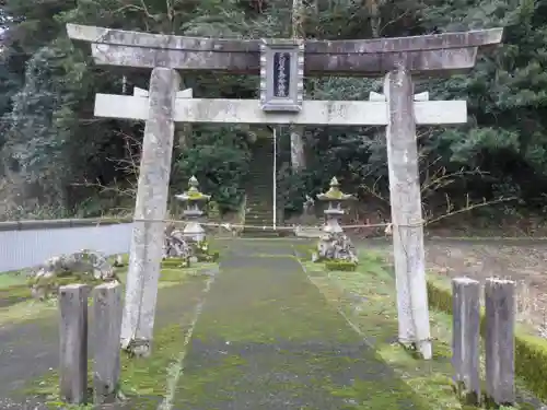 天日名鳥命神社の鳥居