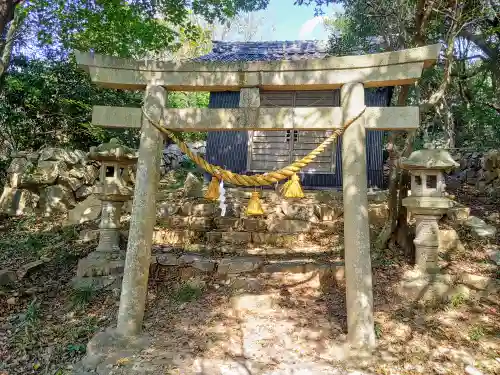 白山神社の鳥居