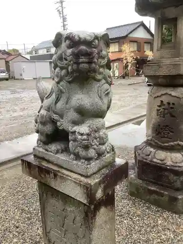 七所社の狛犬